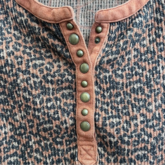 We The Free Everest Waffle Knit Henley Top in Brown Leopard Print, Size S - Picture 4 of 9